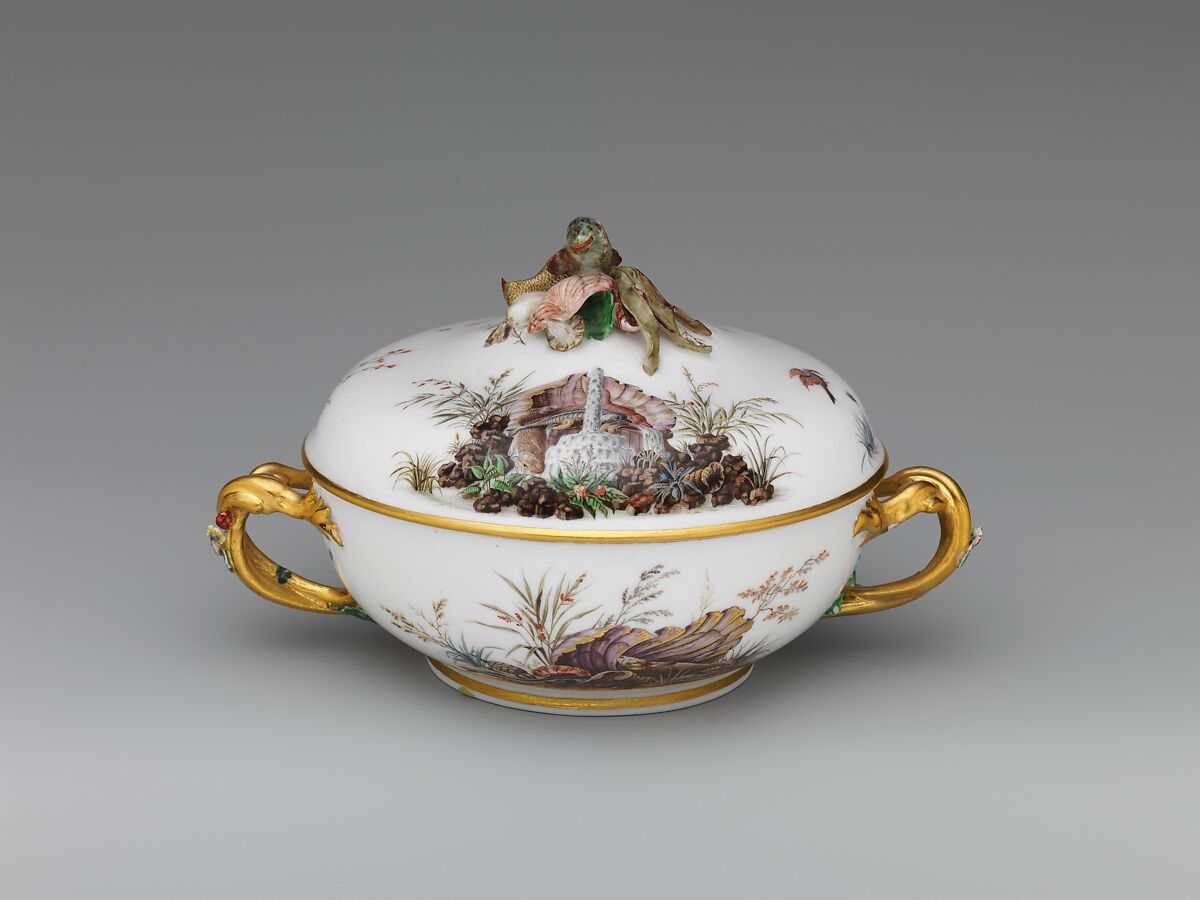 Broth bowl with cover and stand (écuelle ronde et plateau rond), Vincennes Manufactory (French, ca. 1740–1756), Soft-paste porcelain decorated in polychrome enamels, gold, French, Vincennes