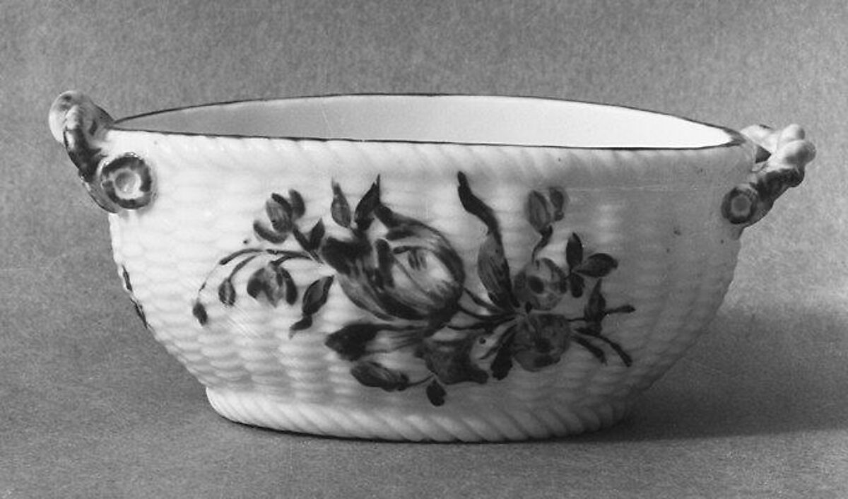 Salt dish, Mennecy, Soft-paste porcelain, French, Mennecy 