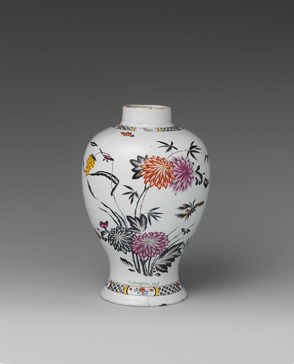 Vase, Adam Friedrich von Löwenfinck (German, 1714–1754), Tin-glazed earthenware, German, Fulda