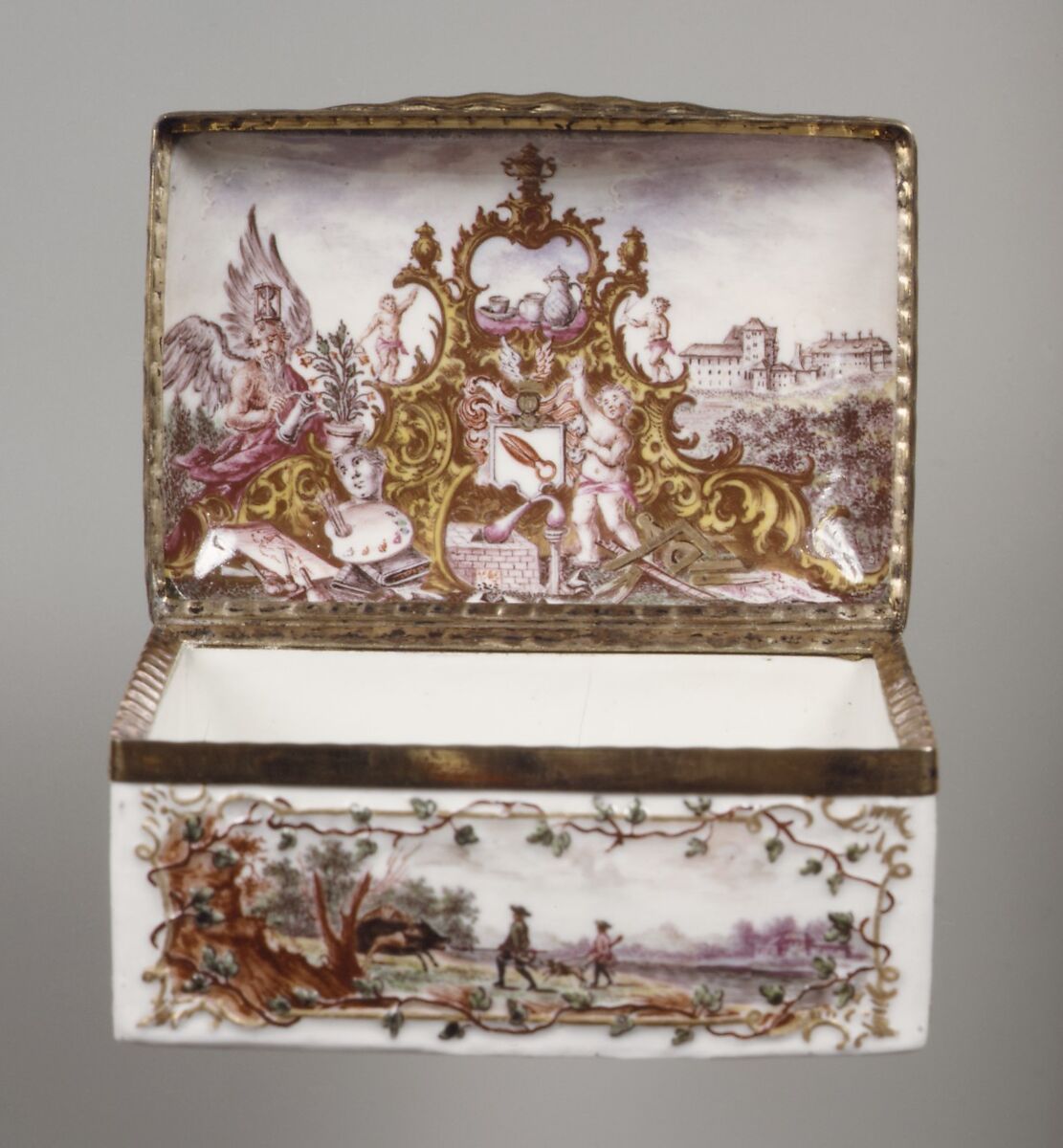 Snuffbox, Fürstenberg Porcelain Manufactory (German, founded 1747), Hard-paste porcelain, silver-gilt mounts, German, Fürstenberg