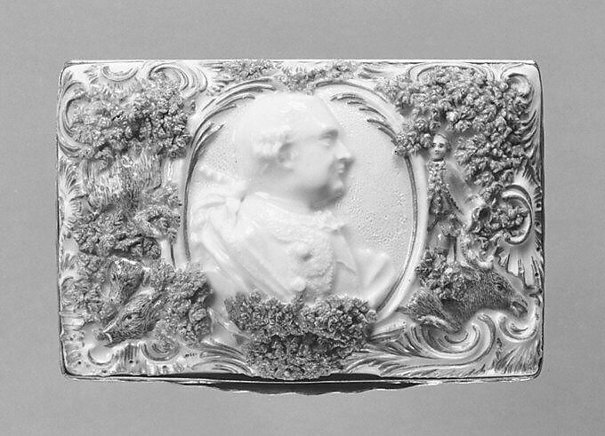 Snuffbox, Fürstenberg Porcelain Manufactory (German, founded 1747), Hard-paste porcelain, silver-gilt mounts, German, Fürstenberg