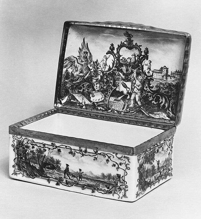 Snuffbox, Fürstenberg Porcelain Manufactory (German, founded 1747), Hard-paste porcelain, silver-gilt mounts, German, Fürstenberg