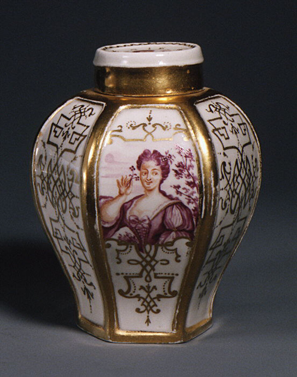Caddy with cover, Decorated by the Hausmaler Abraham Seuter (German, working Augsburg, 1689–1747), Hard-paste porcelain, German, Augsburg