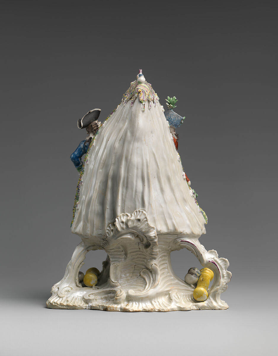 Two soldiers shaking hands, Kelsterbach Pottery and Porcelain Manufactory (German, 1758–ca. 1823), Hard-paste porcelain decorated in polychrome enamels, gold, German, Kelsterbach