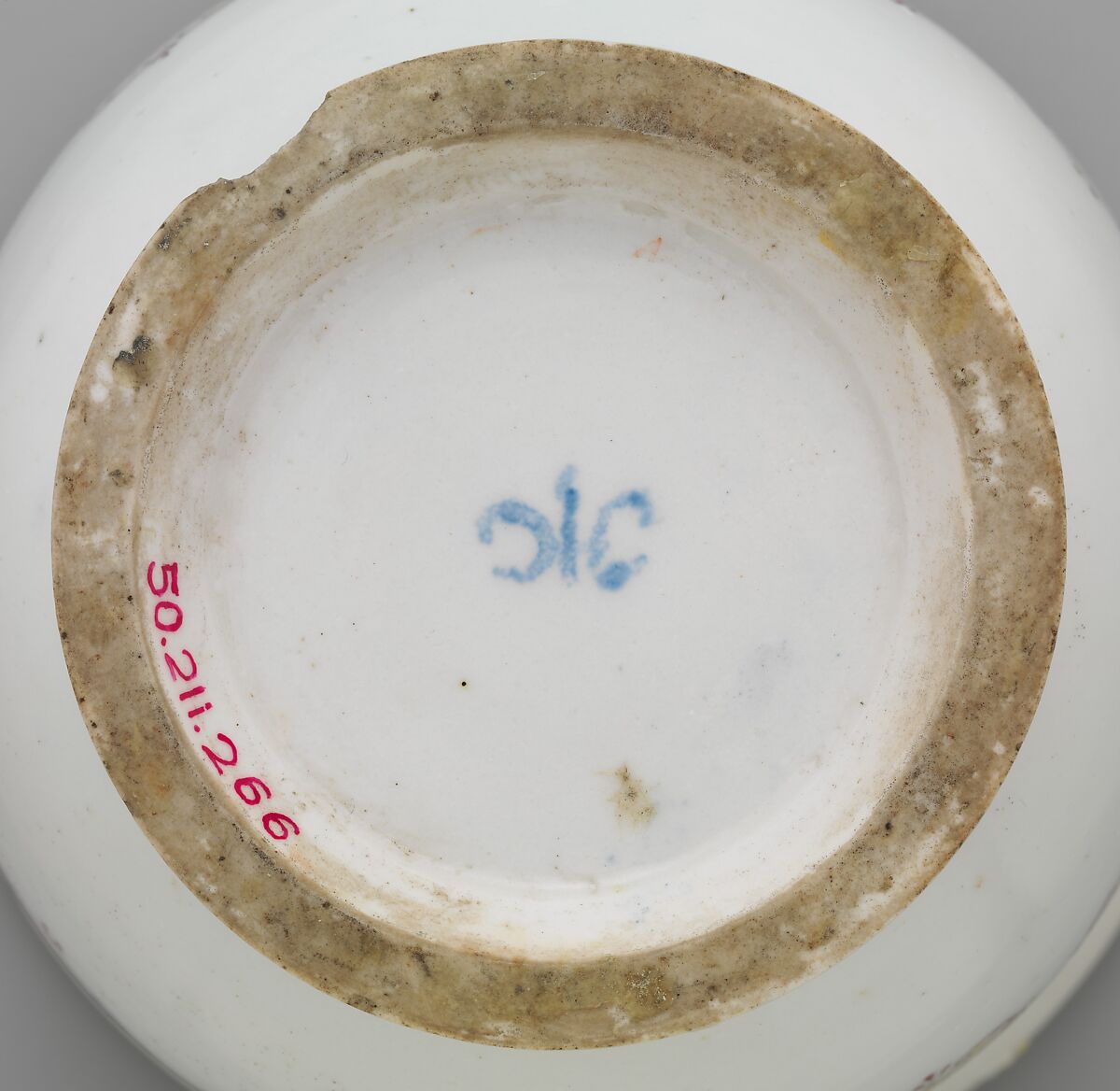 Jar, Capodimonte Porcelain Manufactory (Italian, 1740/43–1759), Soft-paste porcelain decorated in polychrome enamels, Italian, Naples