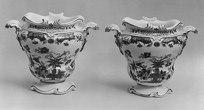 Pair of vases, Capodimonte Porcelain Manufactory  Italian, Soft-paste porcelain, Italian, Naples