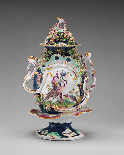 Vase with cover (part of a garniture)