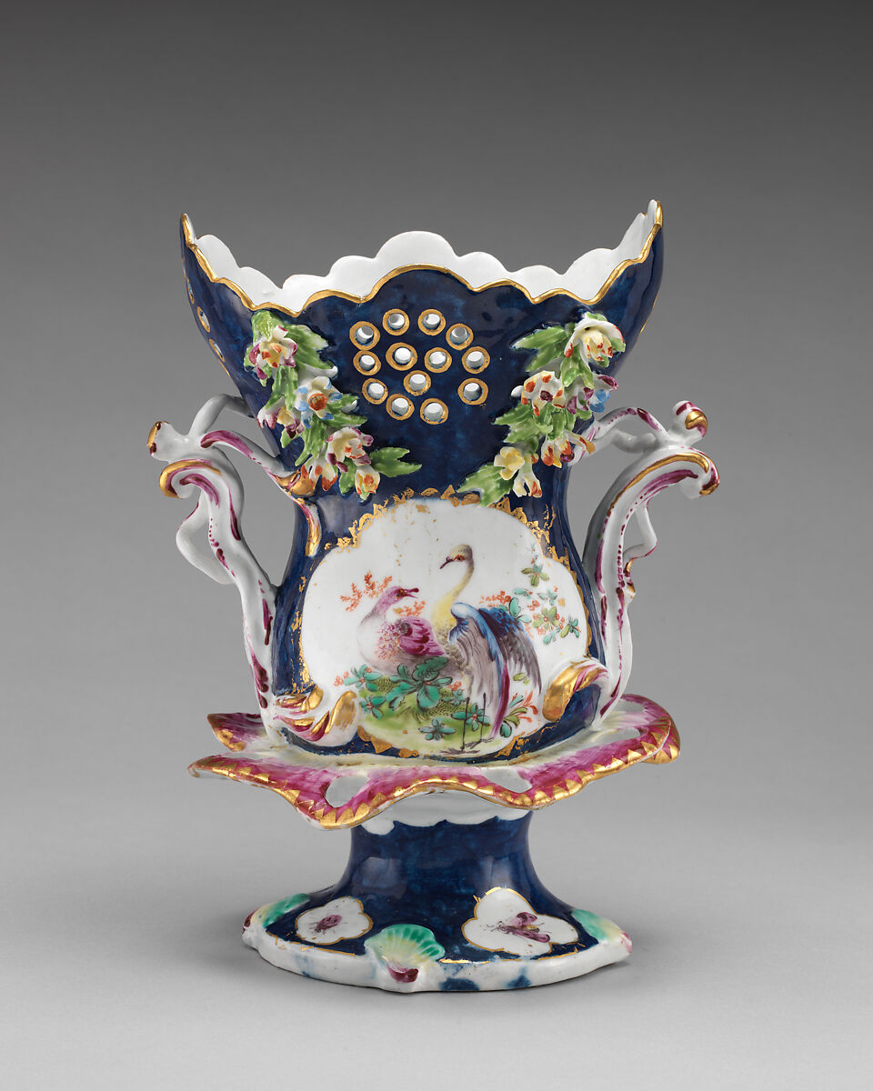 Beaker (part of a garniture), Bow Porcelain Factory (British, 1747–1776), Soft-paste porcelain, British, Bow, London