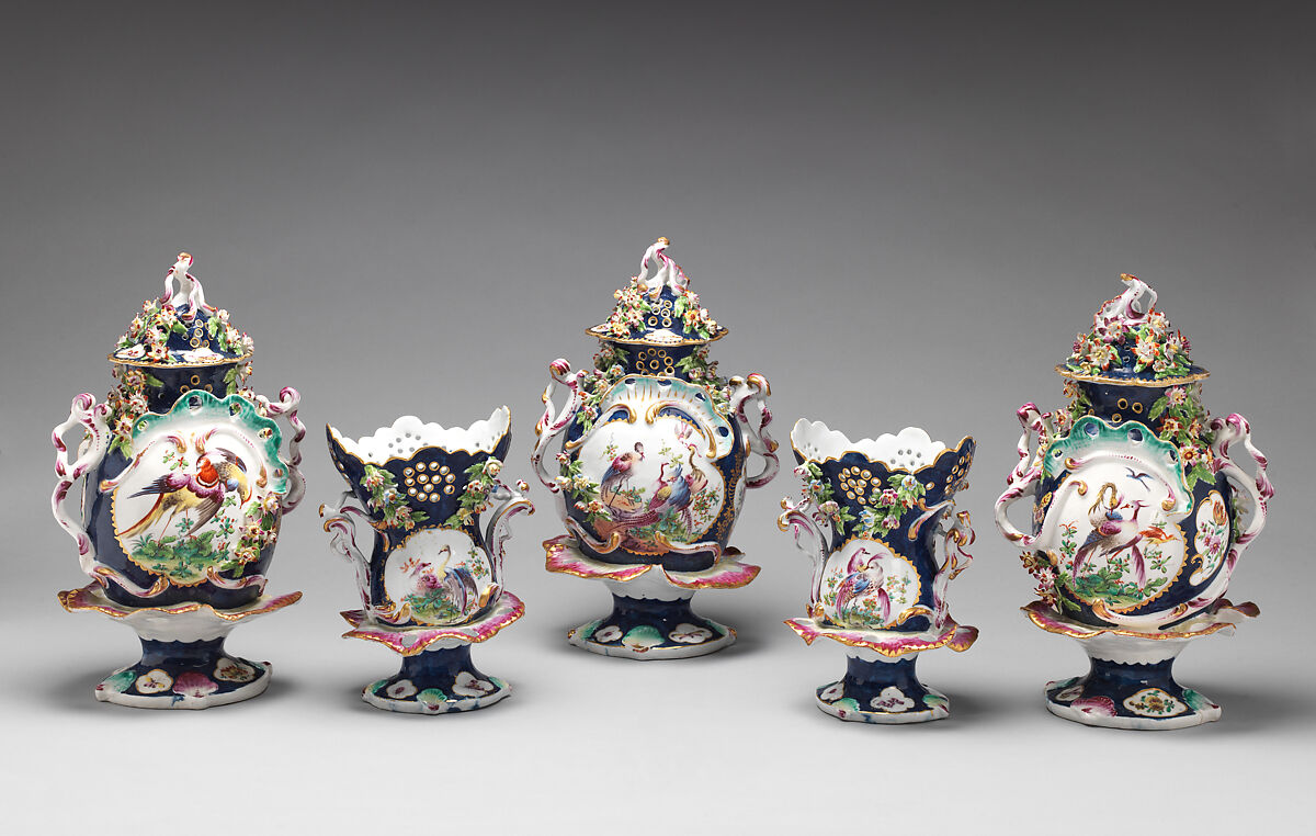 Beaker (part of a garniture), Bow Porcelain Factory (British, 1747–1776), Soft-paste porcelain, British, Bow, London