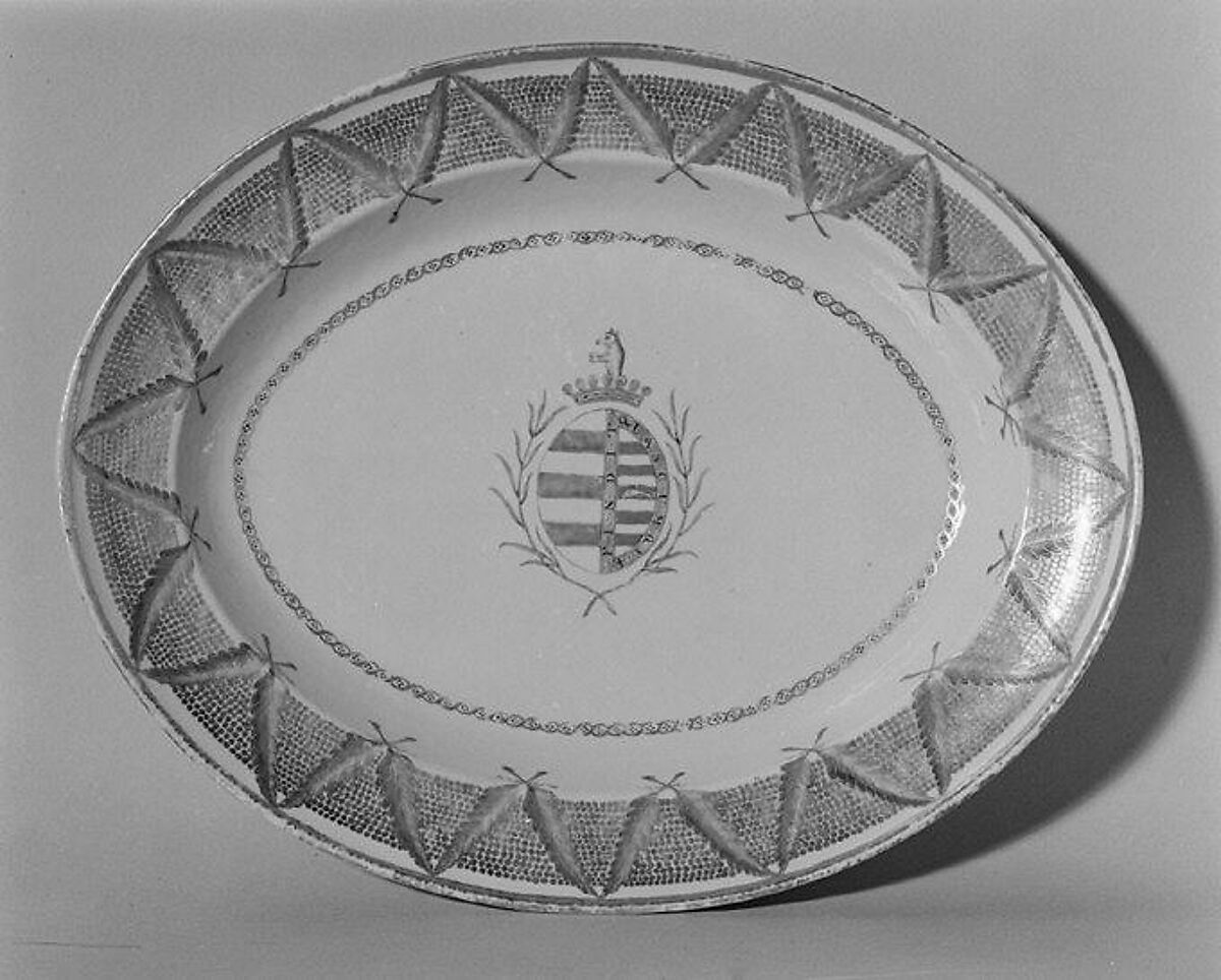 Serving dish (part of a service), Hard-paste porcelain, Chinese, for Portuguese market 