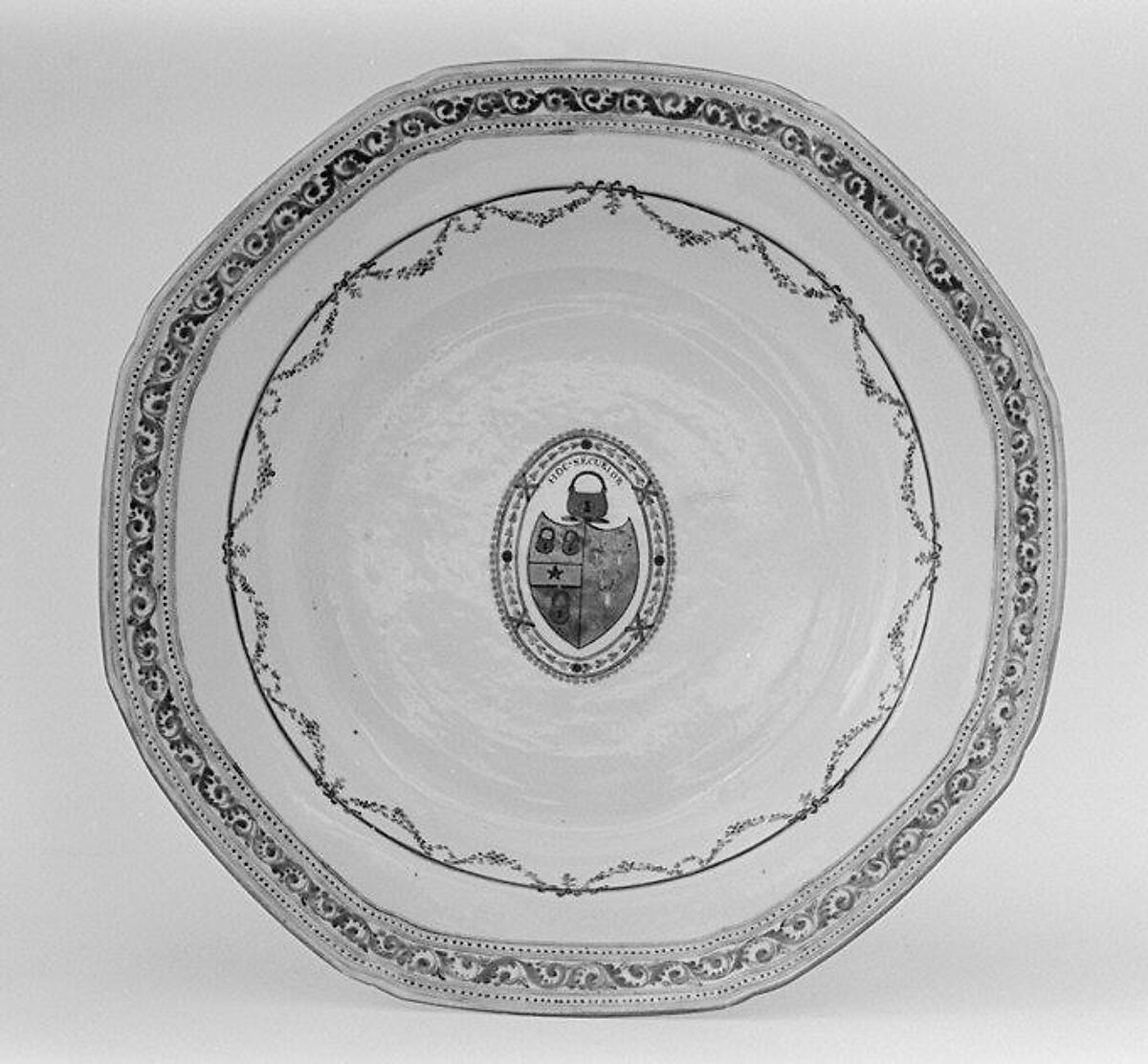 Soup plate (part of a service), Hard-paste porcelain, Chinese, for British market 