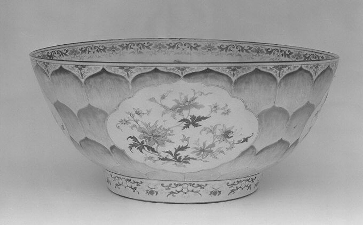 Punch bowl, Hard-paste porcelain, Chinese, for Continental European market 