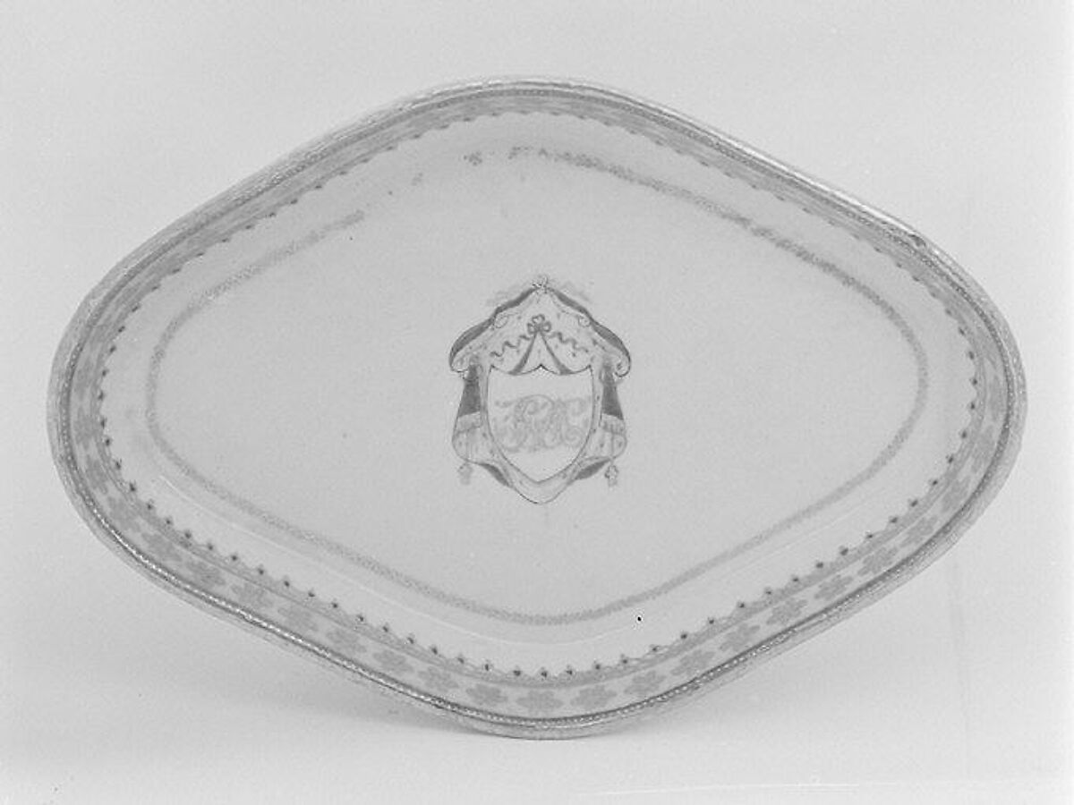 Tray (part of a service), Hard-paste porcelain, Chinese, for British market 