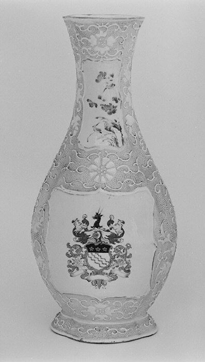 Vase (part of a garniture), Hard-paste porcelain, Chinese, for British market 