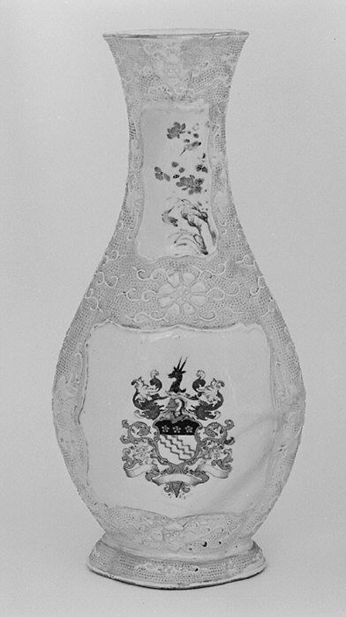 Vase (part of a garniture), Hard-paste porcelain, Chinese, for British market 