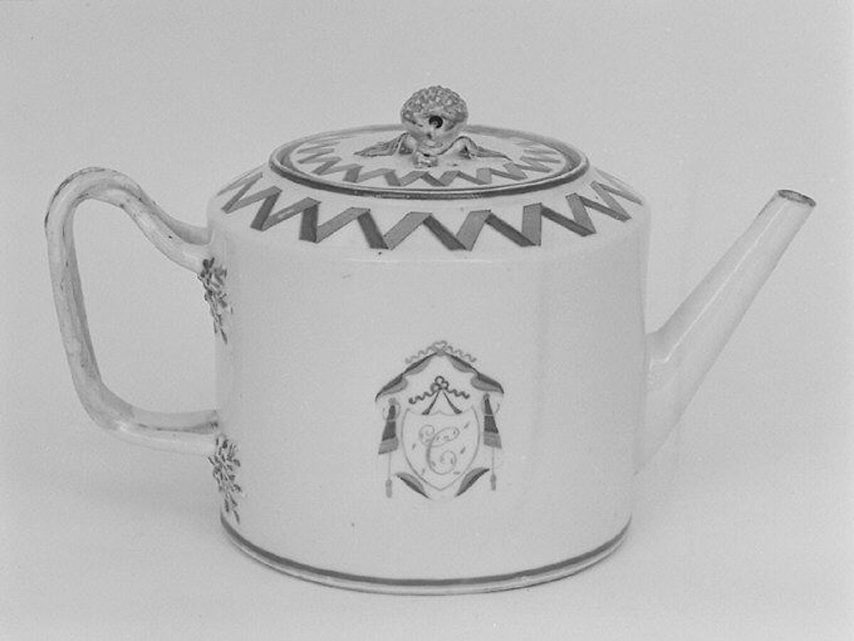 Teapot (part of a set), Hard-paste porcelain, Chinese, for British market 