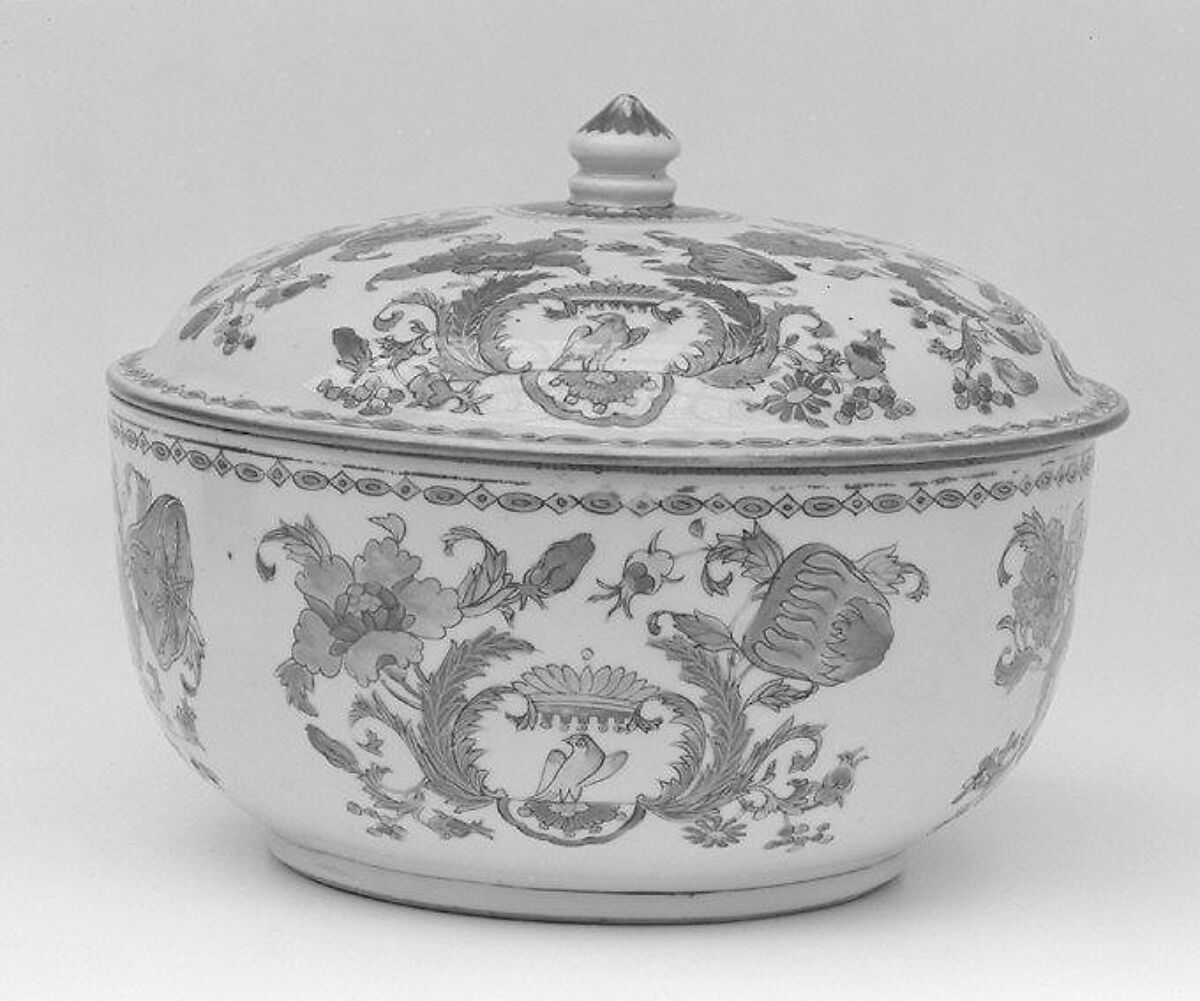 Bowl with cover (part of a set), Hard-paste porcelain, Chinese, for Continental European, probably French, market 