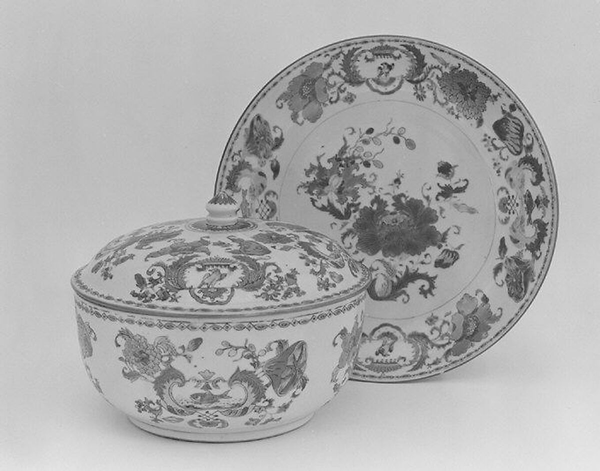 Bowl with cover (part of a set), Hard-paste porcelain, Chinese, for Continental European, probably French, market