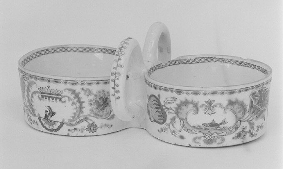 Cruet stand (part of a set), Hard-paste porcelain, Chinese, for Continental European, probably French, market 