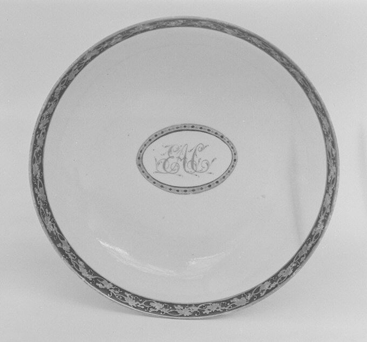 Saucer (part of a service), Hard-paste porcelain, Chinese, probably for British market 