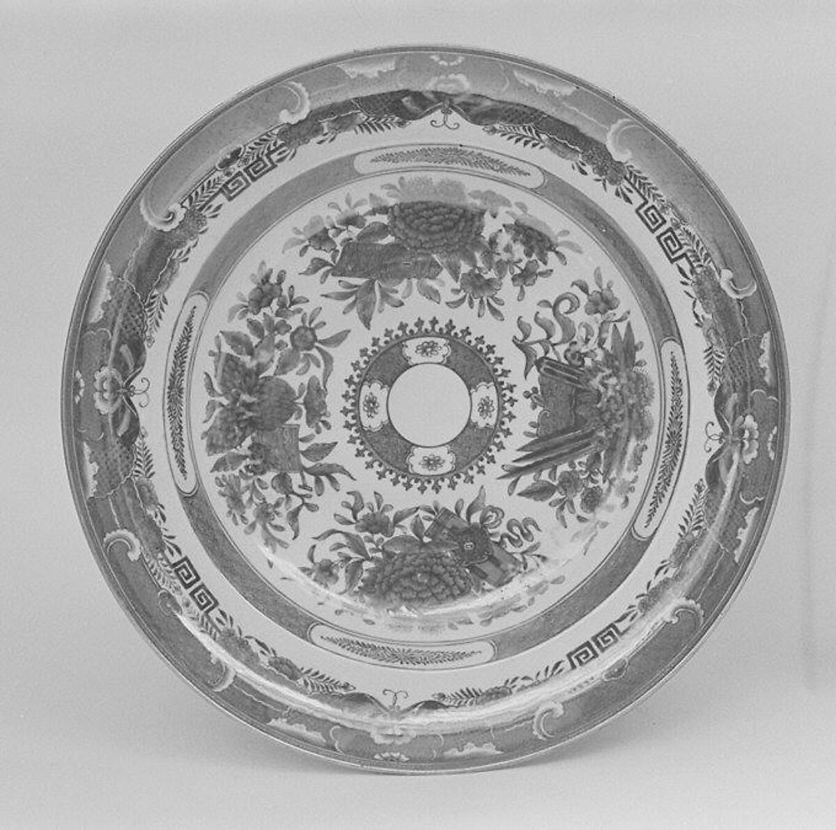 Soup plate, Hard-paste porcelain, Chinese, probably for American market 