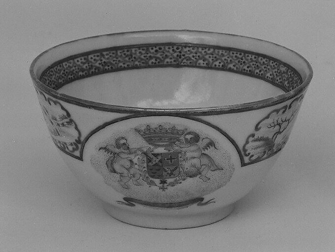 Tea cup (part of a service), Hard-paste porcelain, Chinese, for Portuguese market 