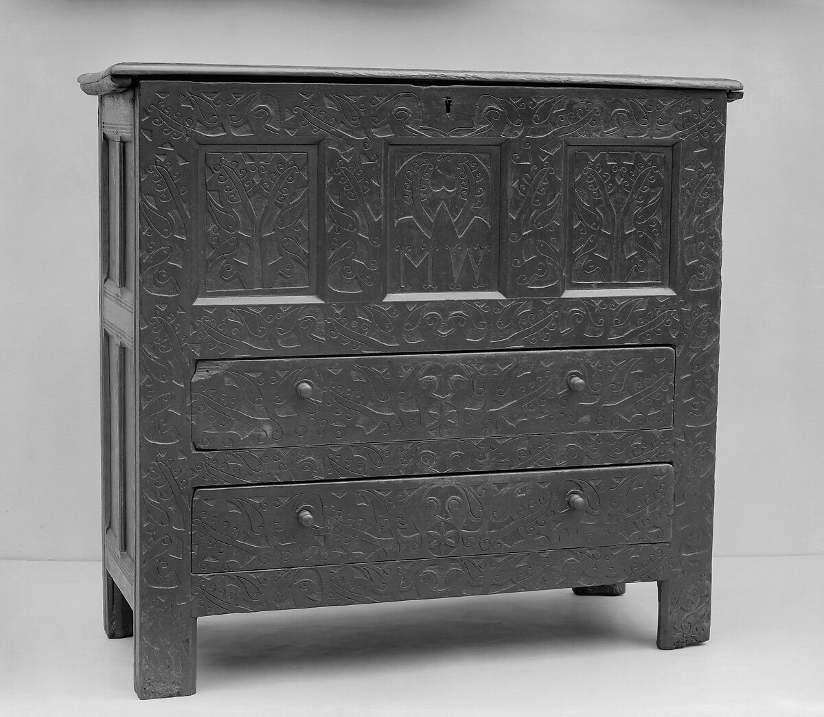 Chest-with-drawers, Oak, yellow pine, American