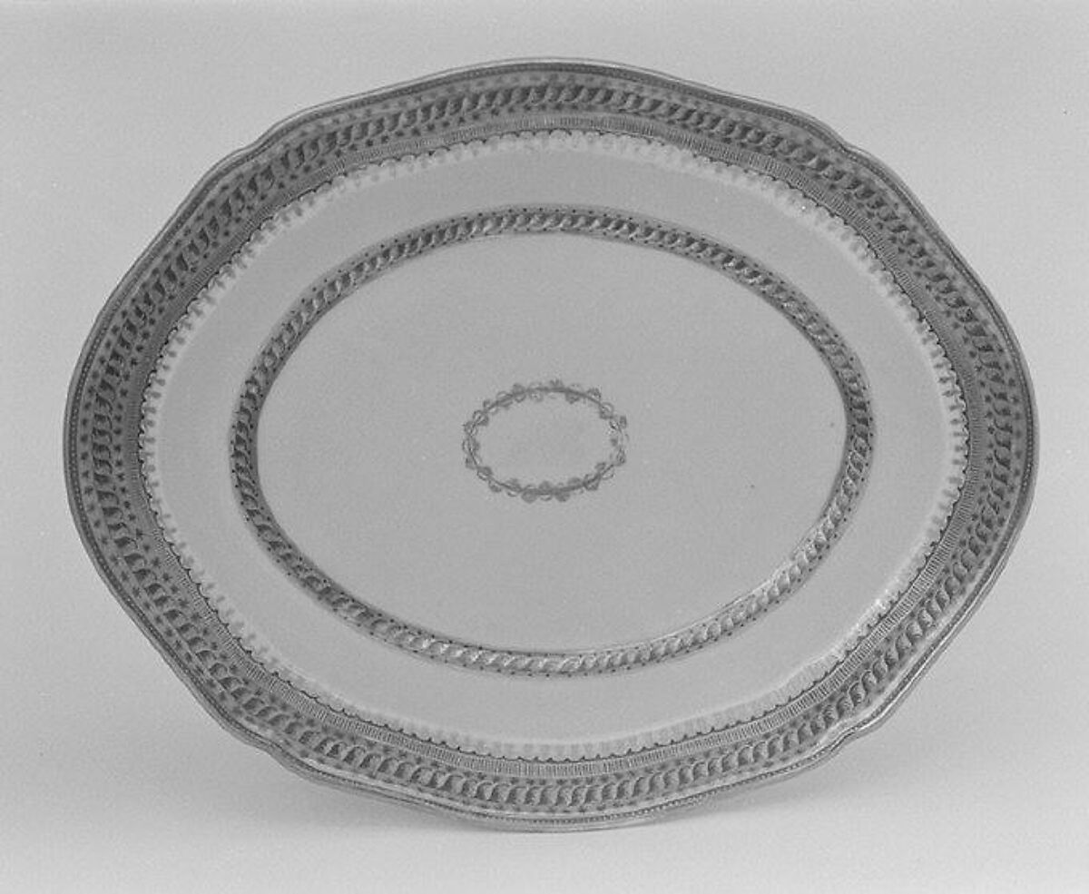 Platter (part of a service), Hard-paste porcelain, Chinese, probably for British market 