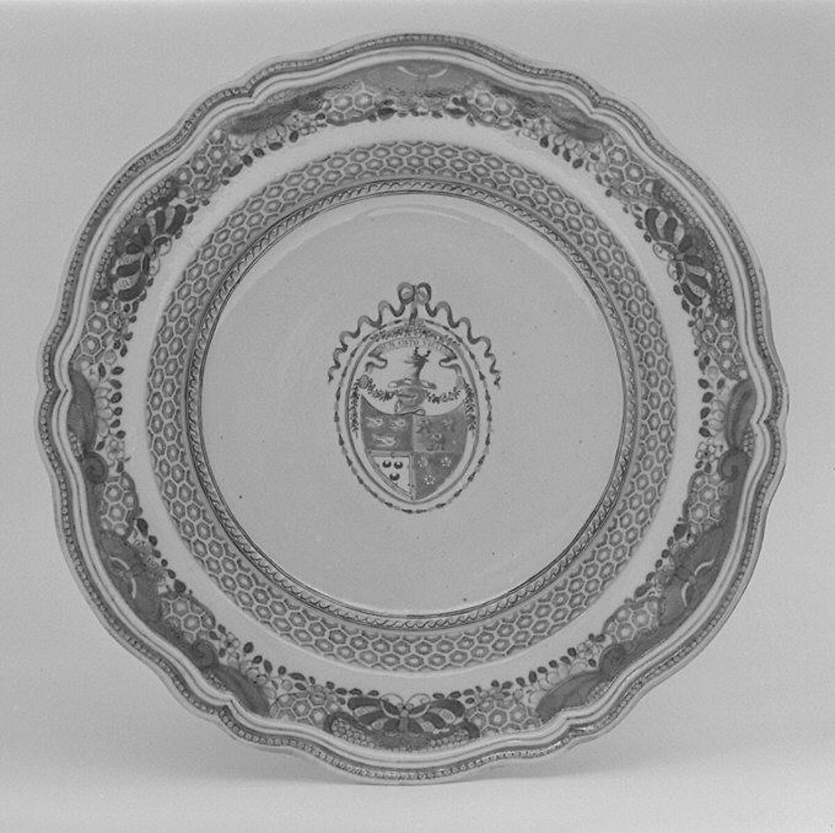 Soup plate, Hard-paste porcelain, Chinese, for British market 