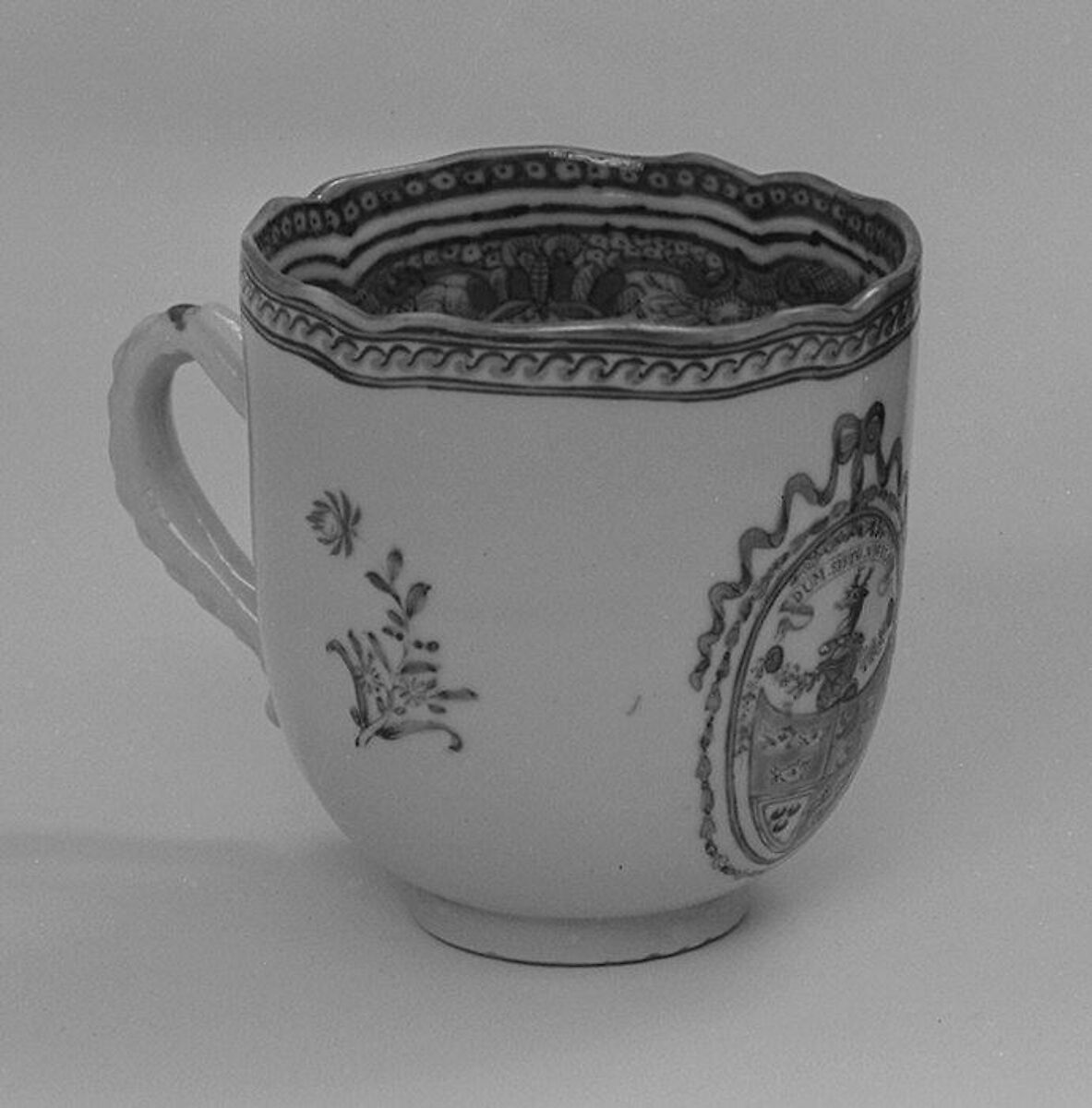 Tea cup (part of a service), Hard-paste porcelain, Chinese, for British market 