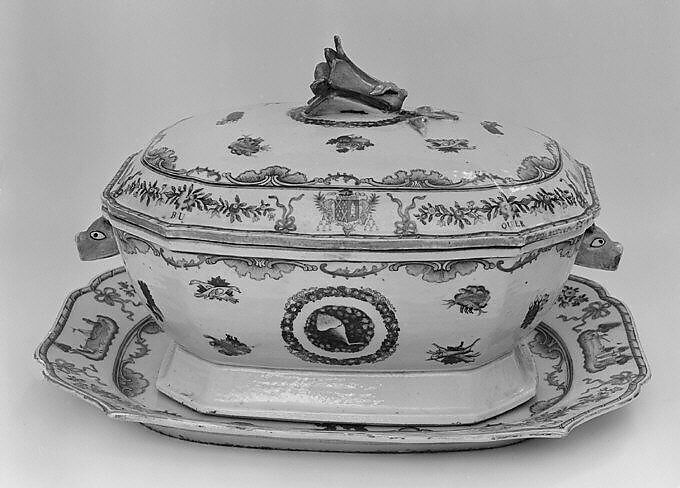 Tureen with cover (part of a service), Hard-paste porcelain, Chinese, for Portuguese market