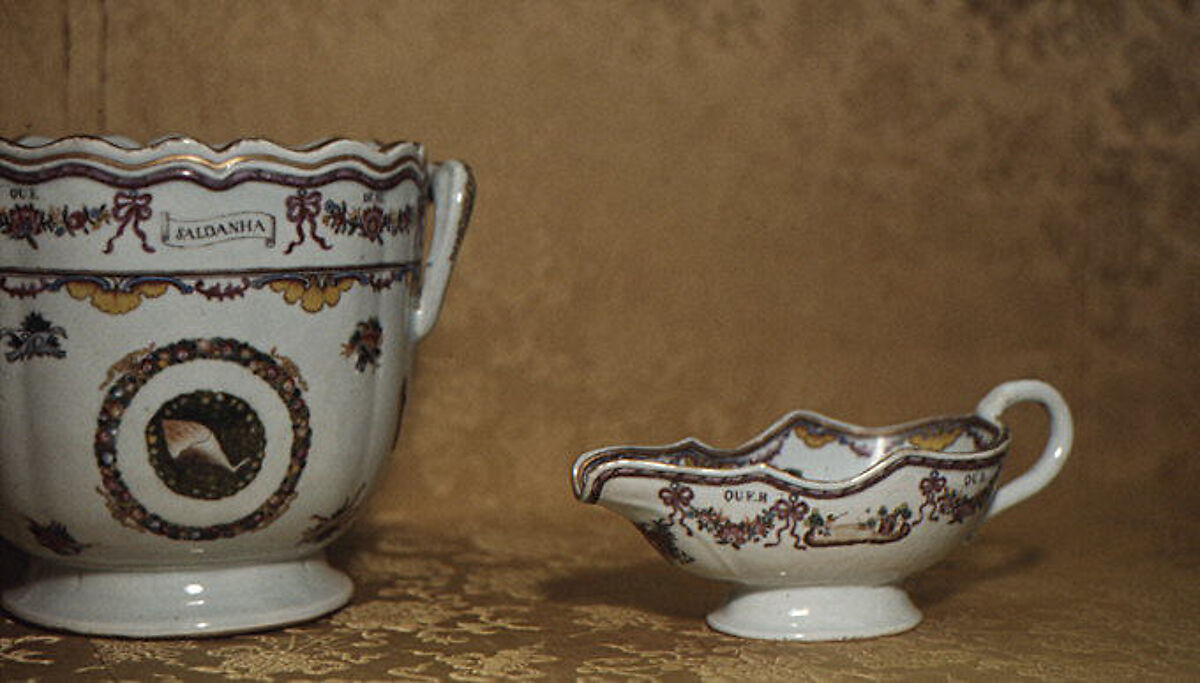 Jardinière (part of a service), Hard-paste porcelain, Chinese, for Portuguese market