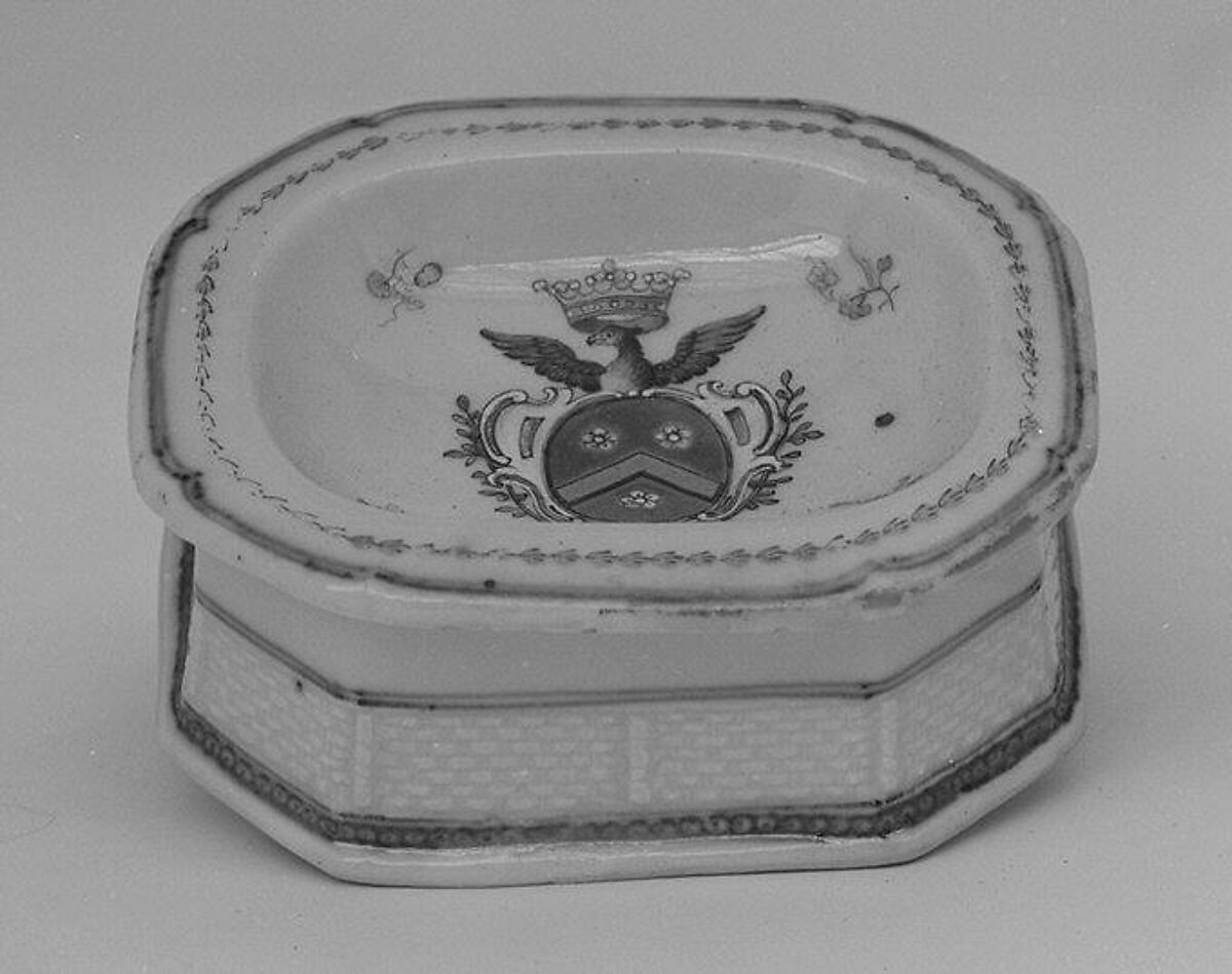 Salt dish (part of a service), Hard-paste porcelain, Chinese, probably for Swedish market 