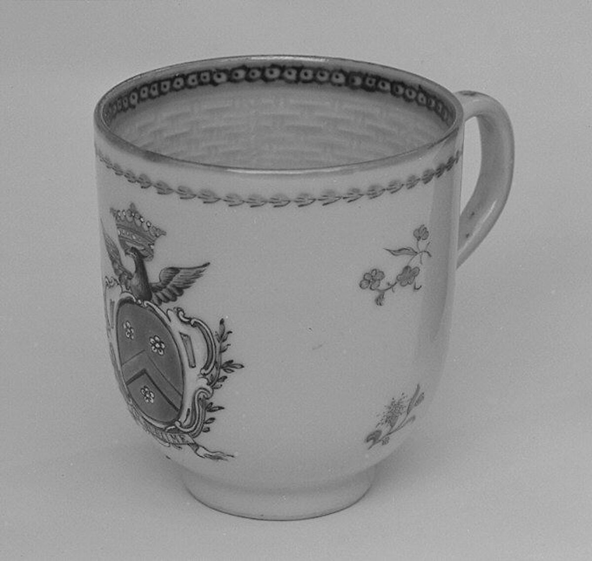 Cup (part of a service), Hard-paste porcelain, Chinese, probably for Swedish market 