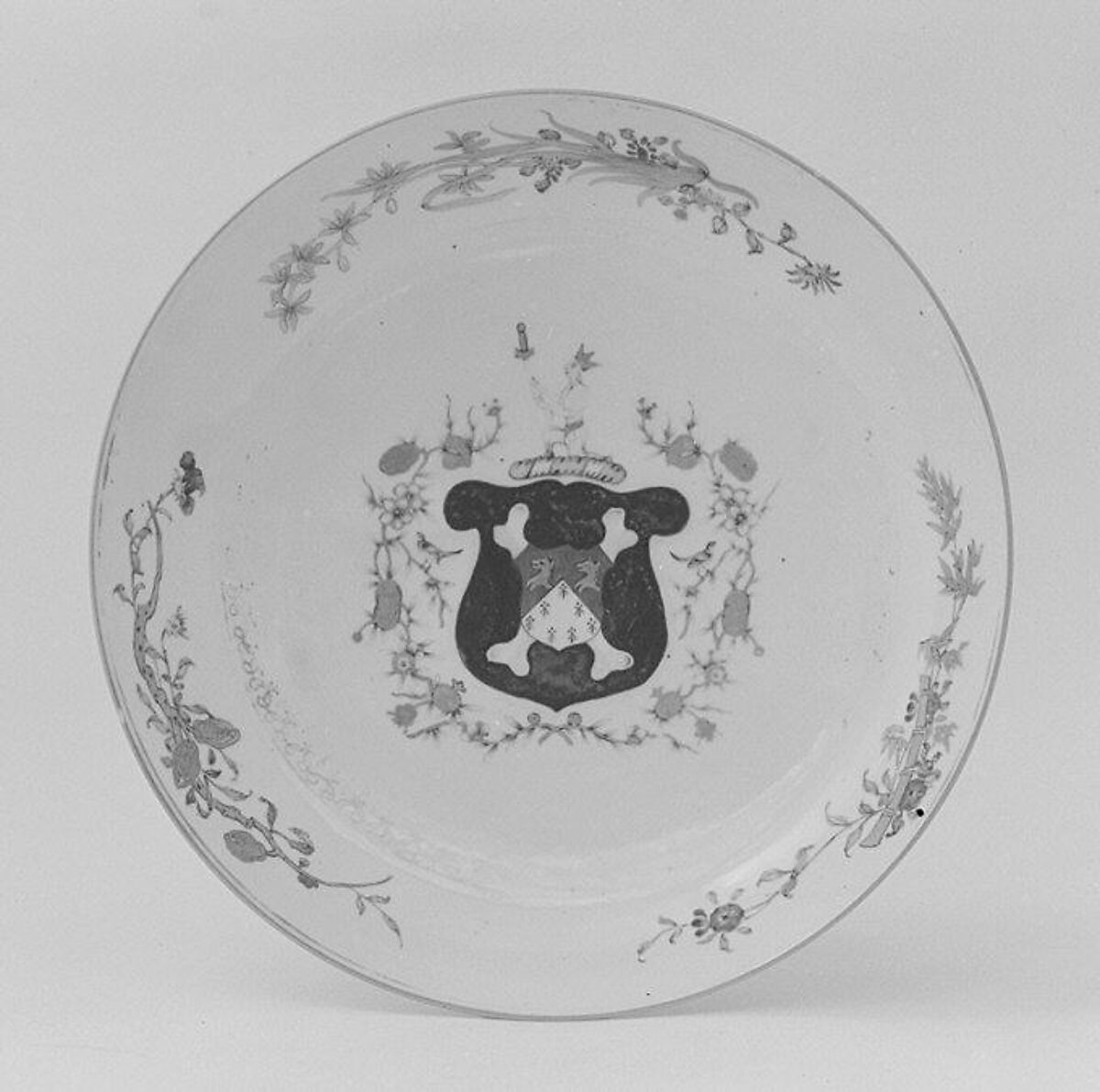 Deep dish (part of a service), Hard-paste porcelain, Chinese, for British market 