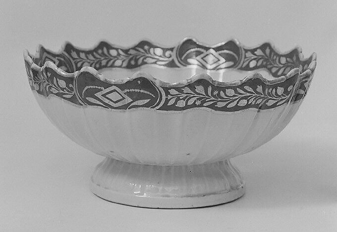 Bowl (part of a service), Hard-paste porcelain, Chinese, for British market 