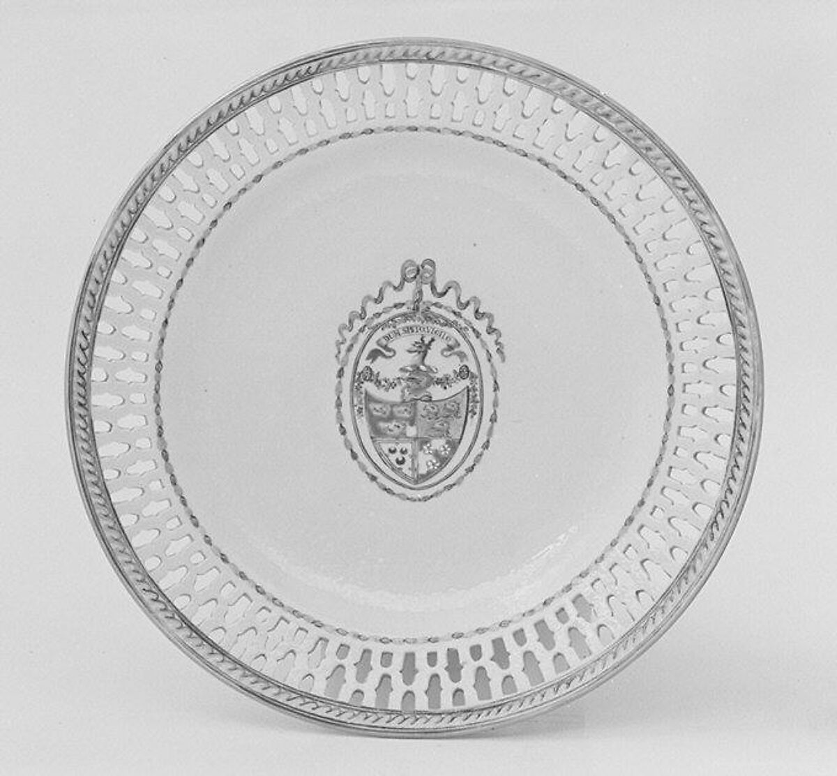 Plate (part of a service), Hard-paste porcelain, Chinese, for British market 