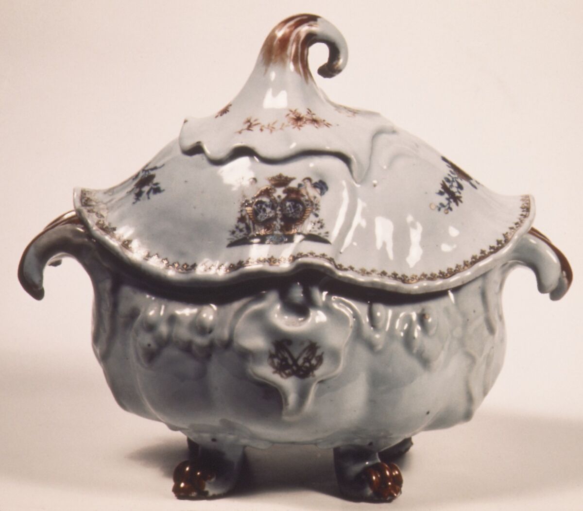 Tureen with cover, Hard-paste porcelain, Chinese, for Danish market 