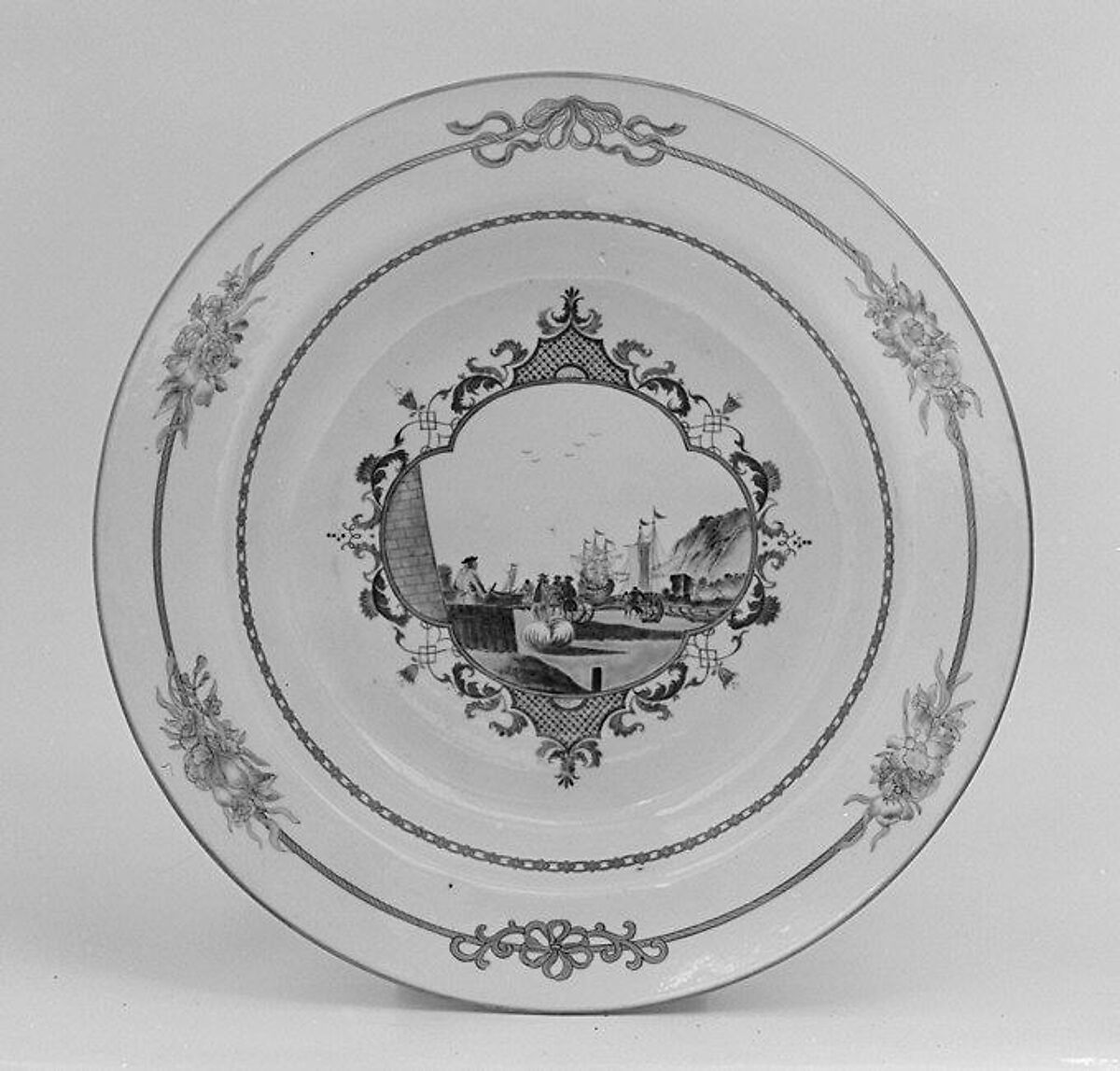 Soup plate, Hard-paste porcelain, Chinese, for Continental European market 