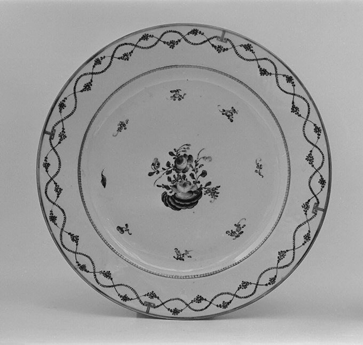 Plate (part of a service), Hard-paste porcelain, Chinese, possibly for British market 