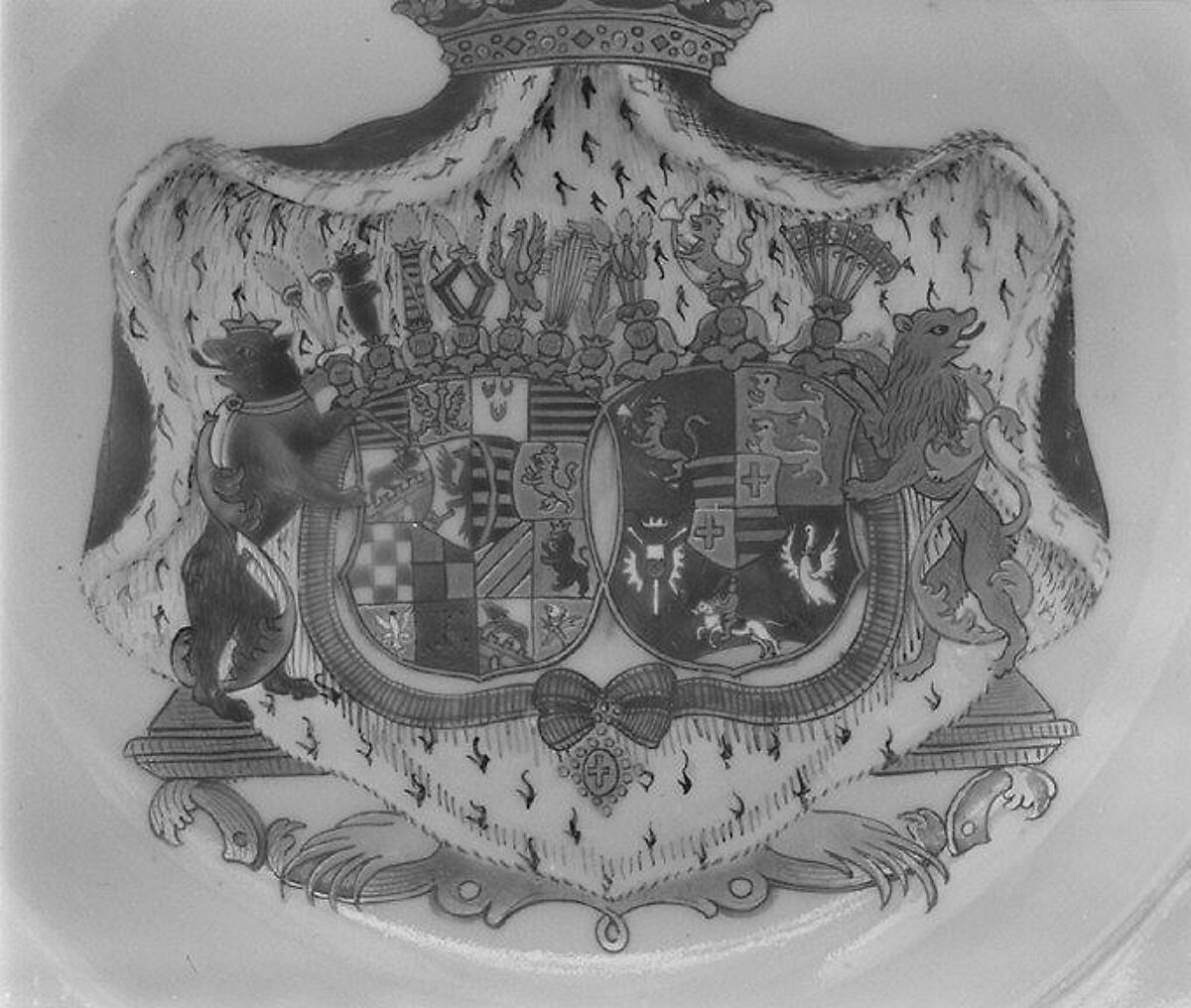 Dish (part of a service), Hard-paste porcelain, Chinese, for German market