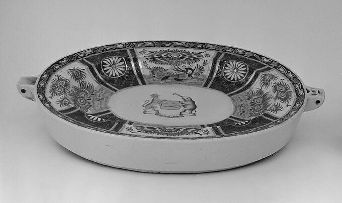 Hot water plate, Hard-paste porcelain, Chinese, for Indian market