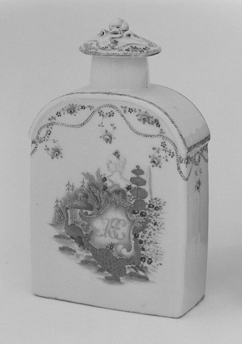 Tea caddy with cover, Hard-paste porcelain, Chinese, for Danish market 