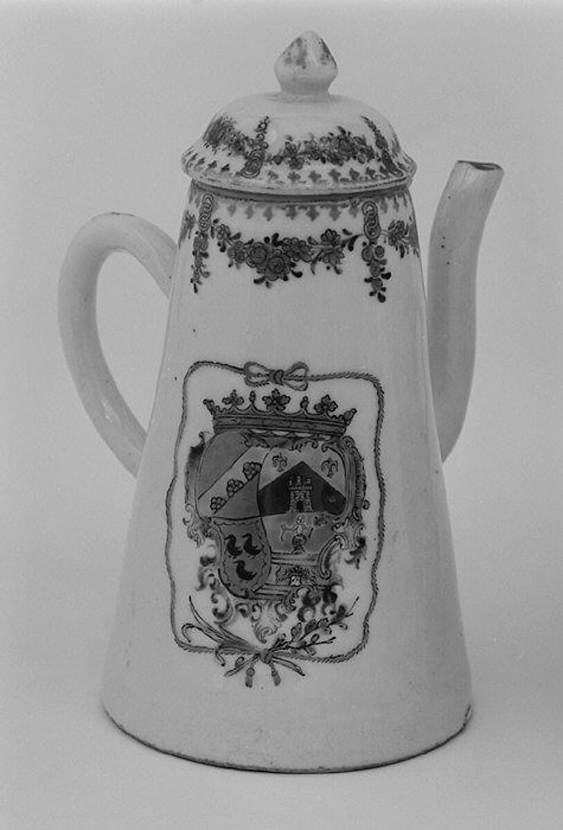 Coffeepot (part of a service), Hard-paste porcelain, Chinese, for Spanish market 