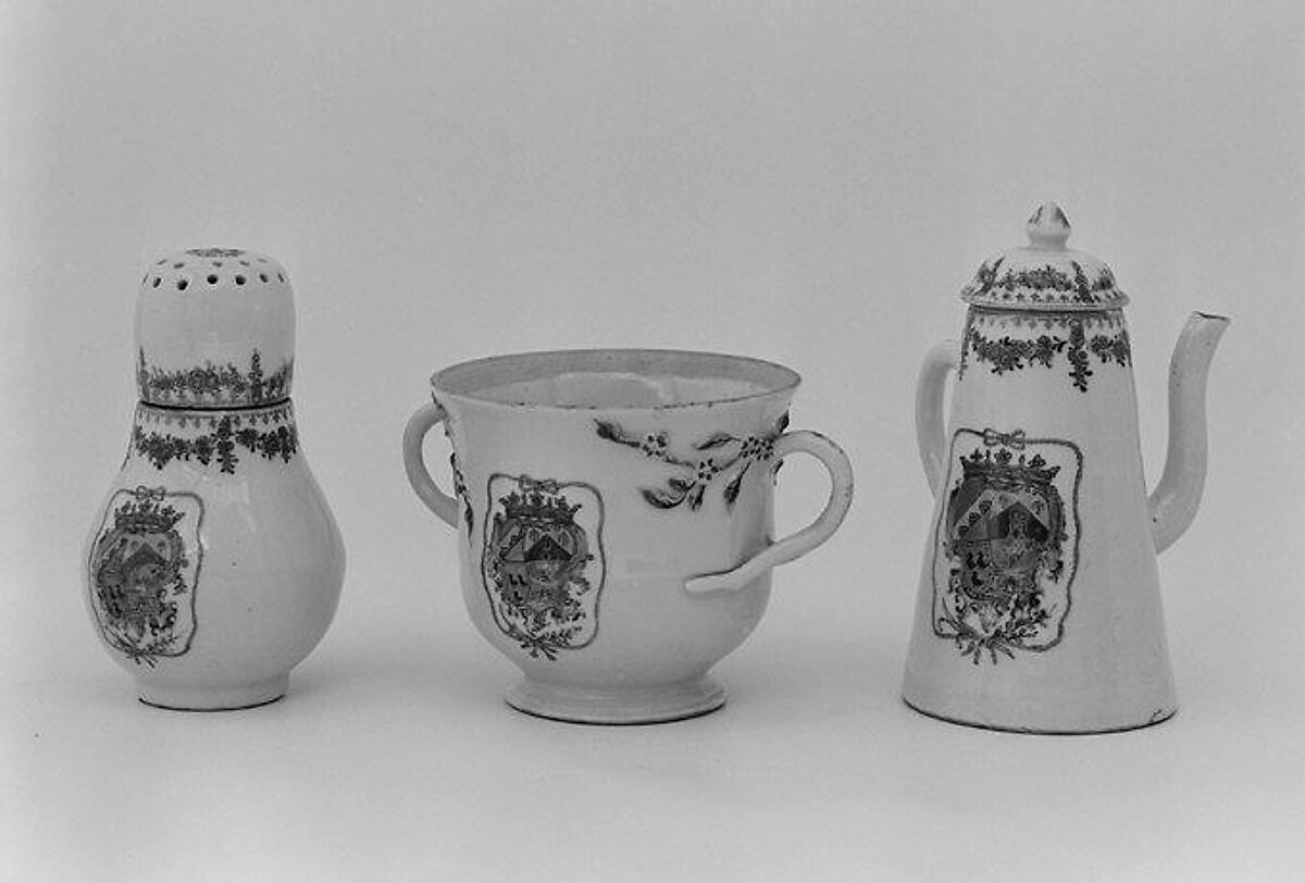 Sugar caster (part of a service), Hard-paste porcelain, Chinese, for Spanish market