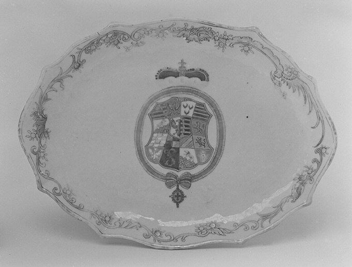 Tray, Hard-paste porcelain, Chinese, for German market 