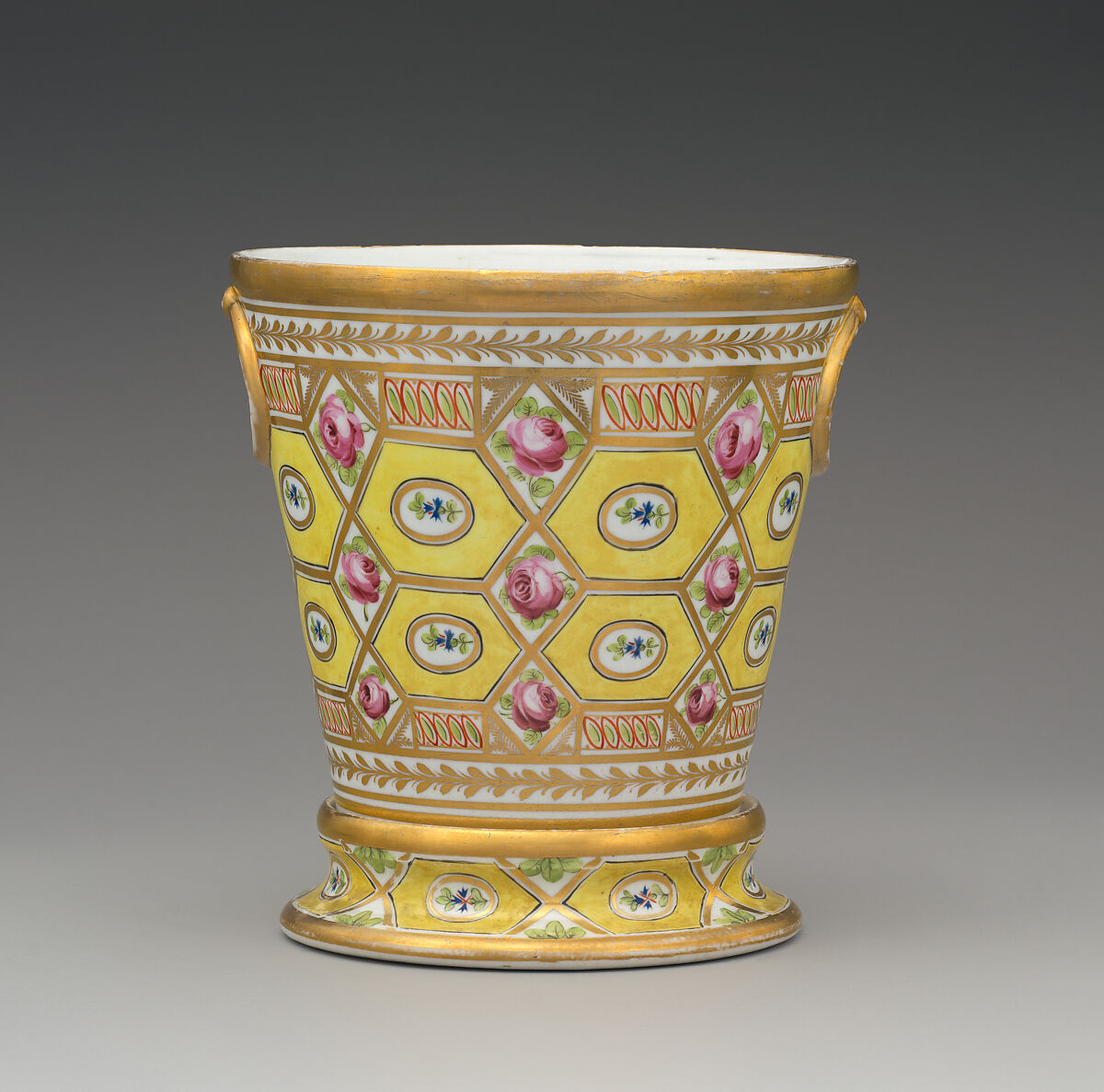 Cachepot with stand, Coalport (British, ca. 1799–1926), Soft-paste porcelain, British, Derbyshire