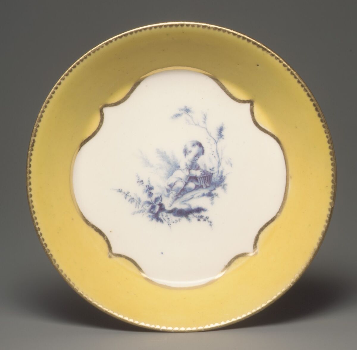 Saucer, Vincennes Manufactory (French, ca. 1740–1756), Soft-paste porcelain, French, Vincennes 