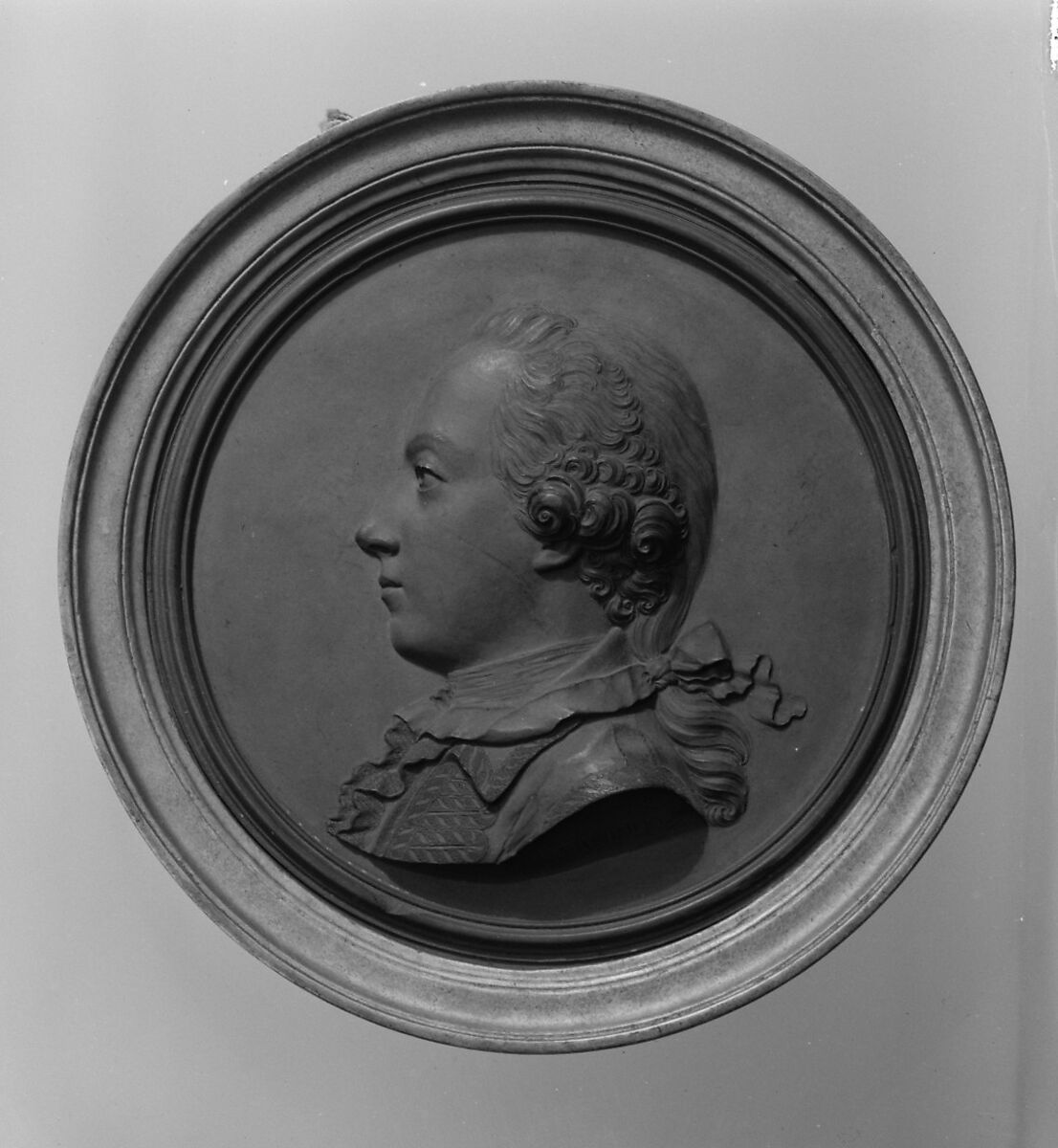 Portrait of a young man, Jean-Baptiste Nini (Italian, Urbino 1717–1786 Chaumont-sur-Loire), Medallion: cast terracotta (terre de Chaumont); frame: gilt wood, French, Chaumont-sur-Loire 