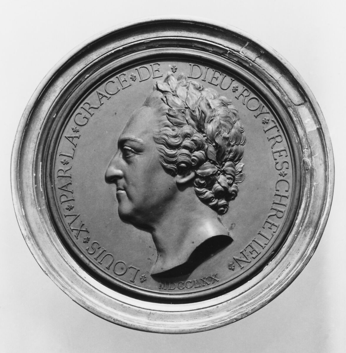 Louis XV (1710–1774), Jean-Baptiste Nini (Italian, Urbino 1717–1786 Chaumont-sur-Loire), Medallion: cast terracotta (terre de Chaumont); frame: gilt wood, French, Chaumont-sur-Loire 